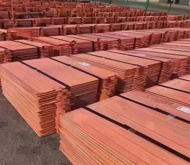 铜棒,一个常见的工业材料,它的应用范围广泛,从家庭装修到大型机械制造都有它的身影。今天,我们就来揭开铜棒的神秘面纱,看看它在不同领域中的精彩表现。